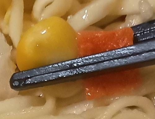 明星 一平ちゃん夜店の焼そば 大盛 クリームシチュー味 コーン＆人参.jpg
