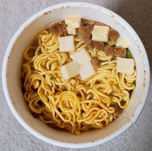 明星 中華三昧タテ型 四川飯店 麻婆豆腐麺.jpg