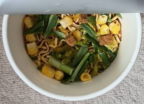 明星 至極の一杯 味噌ラーメン(1).jpg
