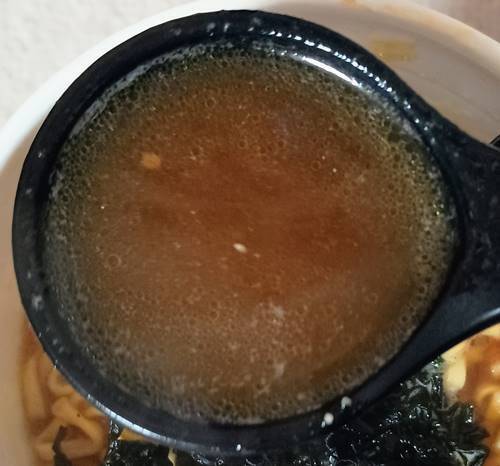 明星 至極の一杯 醤油ラーメン スープ.jpg