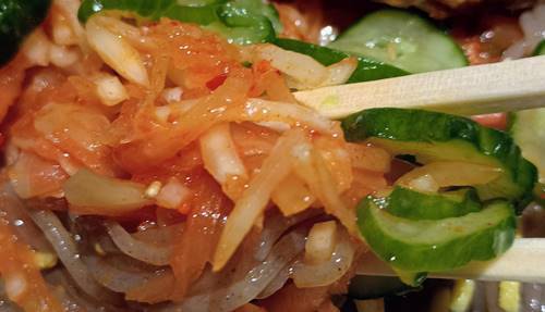 春香苑 冷麺 キムチ.jpg