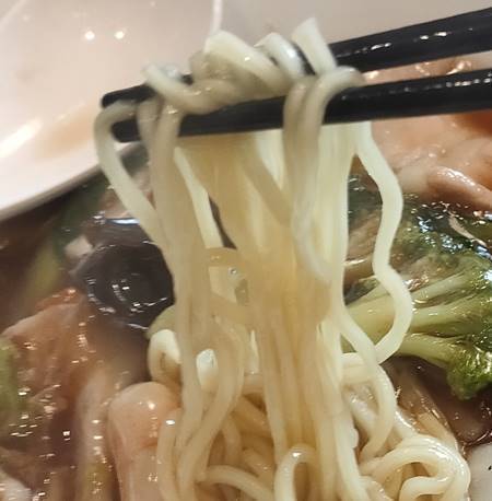 東京餃子軒 五目あんかけそば 麺.jpg