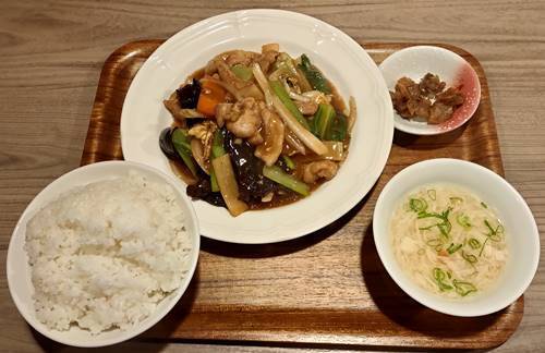 東京餃子軒 豚肉とキクラゲの卵炒め定食.jpg