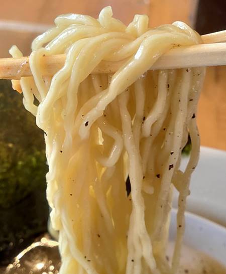 椿ラーメンショップ 醤油ラーメン 麺.jpg