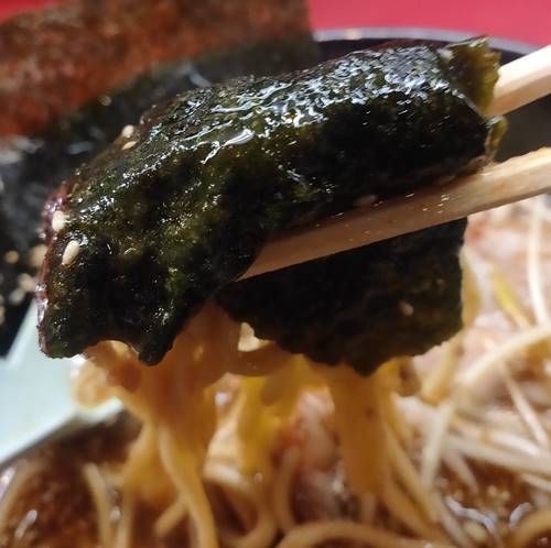 横浜ラーメン とんこつ家 海苔巻き麺.jpg