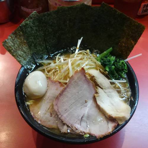 横浜ラーメン とんこつ家 特製ラーメン(醤油).JPG