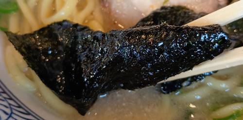 横浜家系ラーメン 武骨家 塩とんこつSPラーメン 海苔.jpg