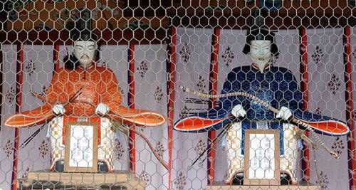祐徳稲荷神社 有田焼像.jpg