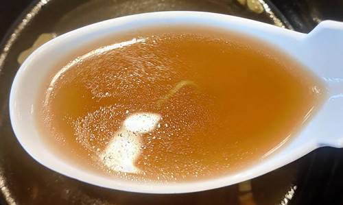 究極ラーメン横濱家 鶏の唐揚げ定食 スープ.jpg