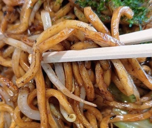 築地銀だこ ソース焼きそば 麺.jpg