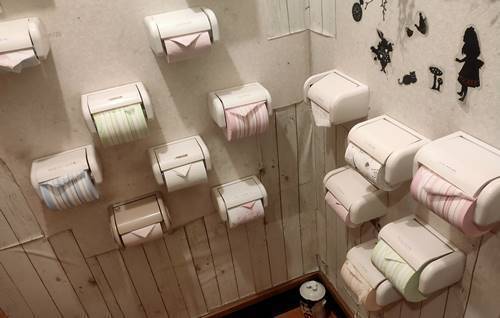 開花屋 トイレ.jpg