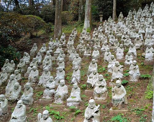雷山千如寺 五百羅漢.jpg