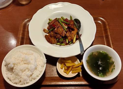 餃子食坊やまと 肉屋のホイコーローランチ.jpg