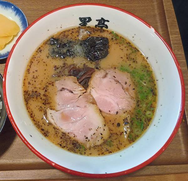 熊本ラーメン 黒亭 ラーメン.jpg
