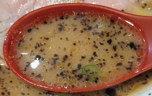 熊本ラーメン 黒亭 ラーメン スープ.jpg